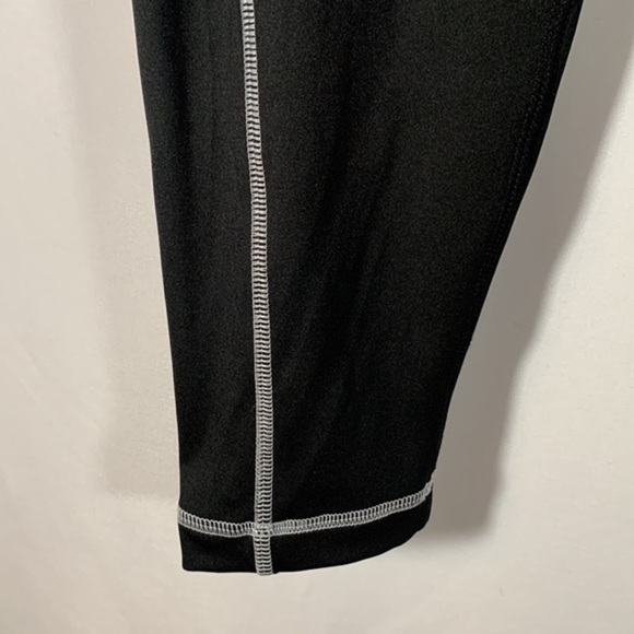 Reebok Black & White Athletic Leggings - Picture 3 of 7